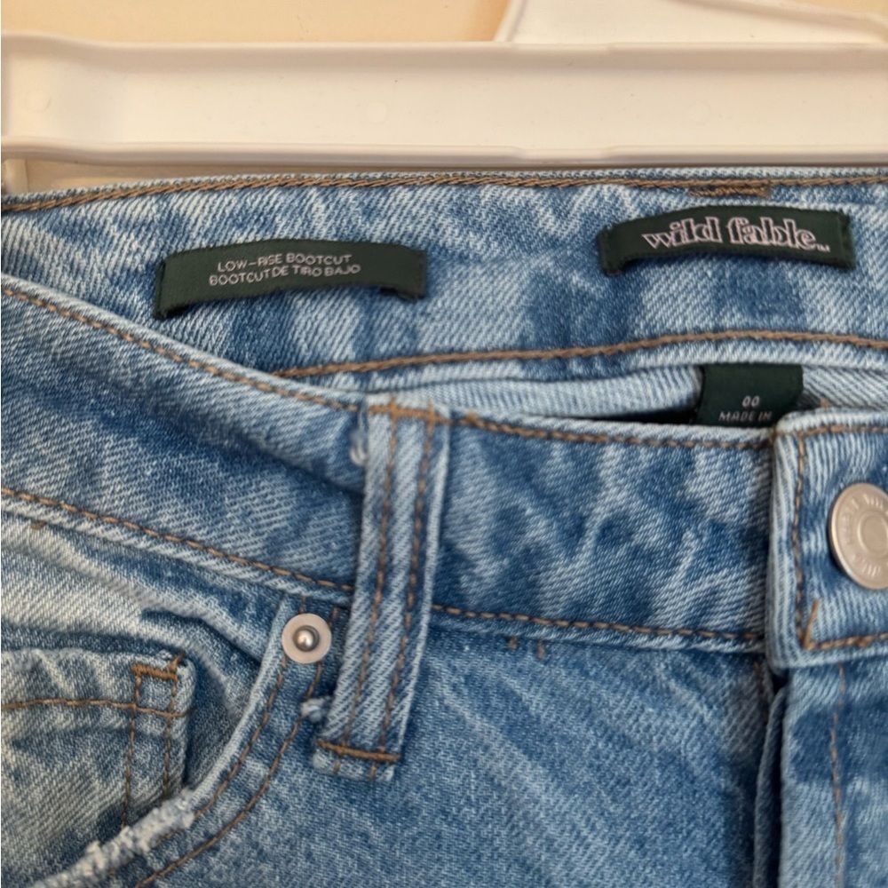 Wild Fable Low Rise Bootcut Frayed Jeans Women’s Size 00 Cherry Charm Light Wash - Picture 6 of 10